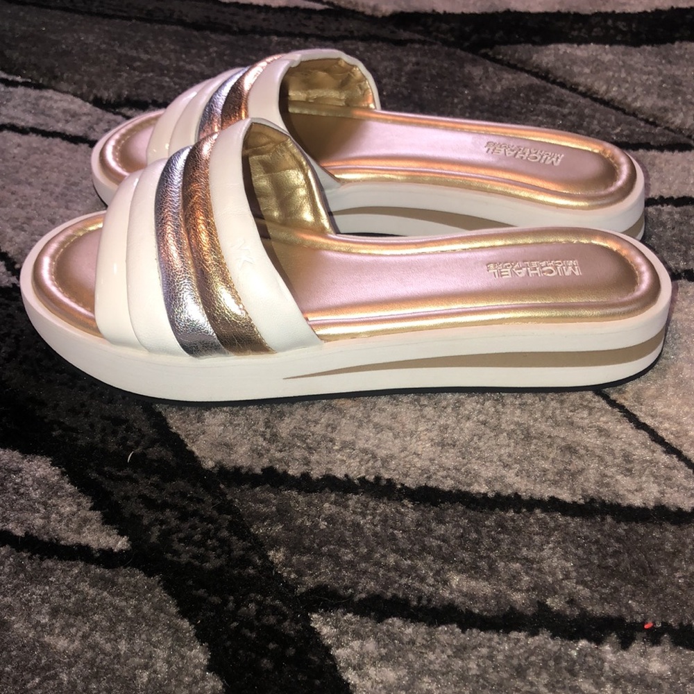 Michael Kors womens size 7.5M NWOT - Picture 5 of 9